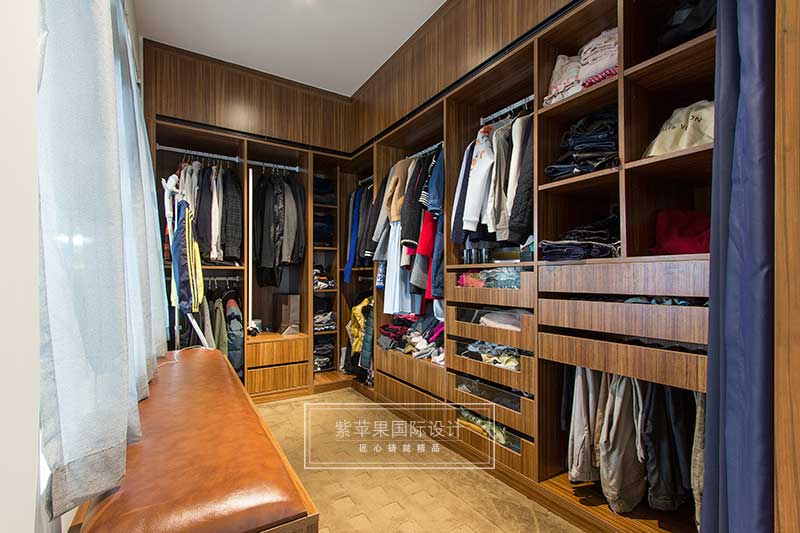 衣帽間裝修實(shí)景圖
