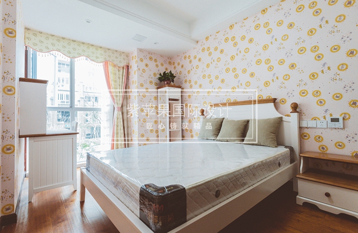 無(wú)錫紫蘋果裝飾